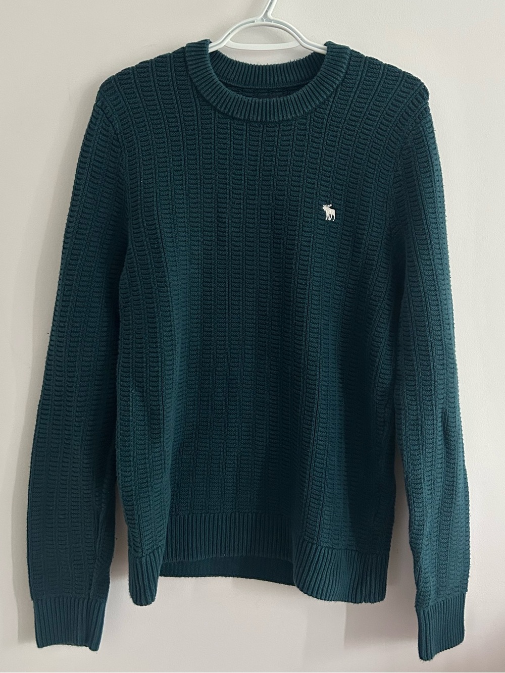ABERCROMBIE & FITCH Moose Logo Sweater Size M